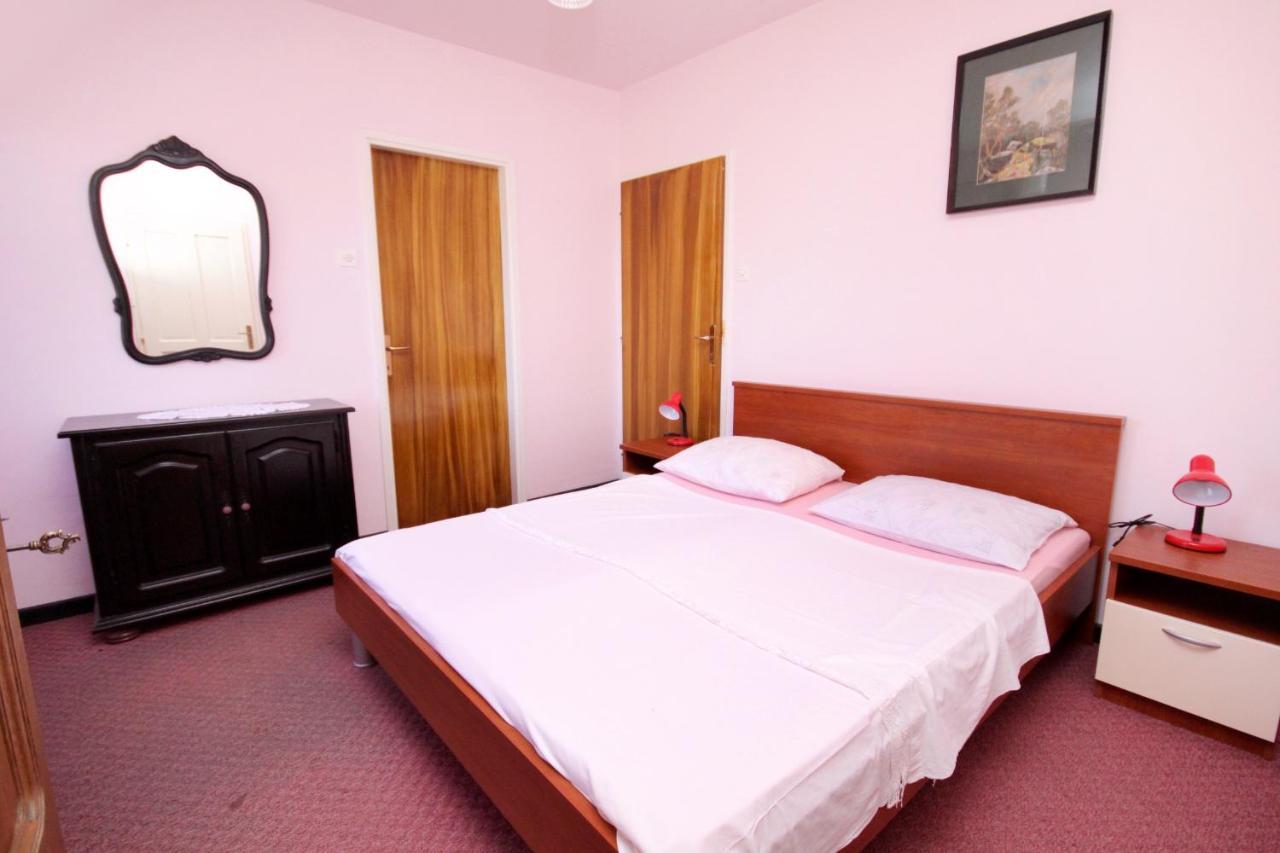 Apartments And Rooms By The Sea Sucuraj, Hvar - 4029 ภายนอก รูปภาพ